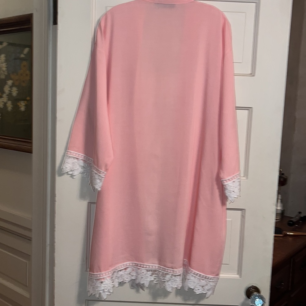 Pink Duster - Picture 2 of 4